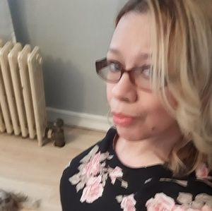 Meet your Posher, Lydia